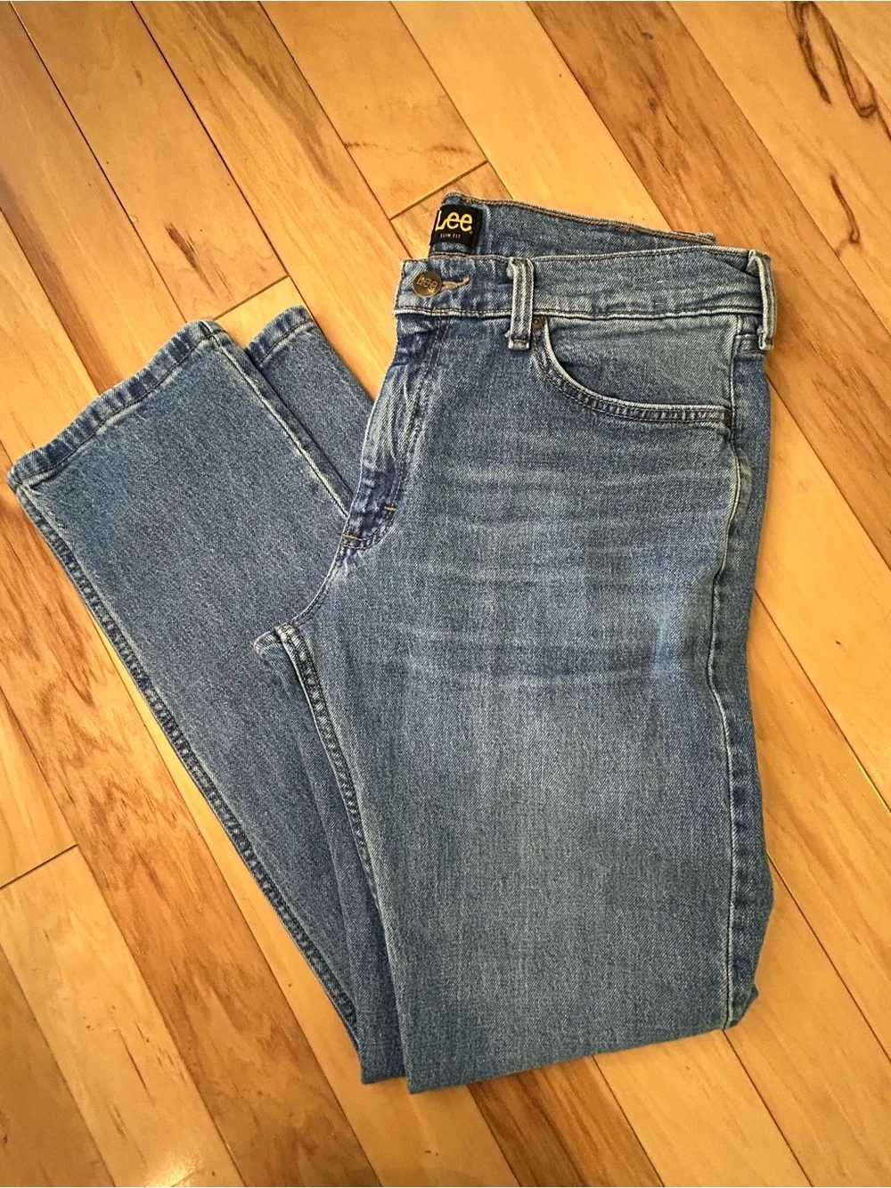 Lee Men’s Slim Fit Classic Straight Fit Jeans - Light Blue - Picture 1 of 11